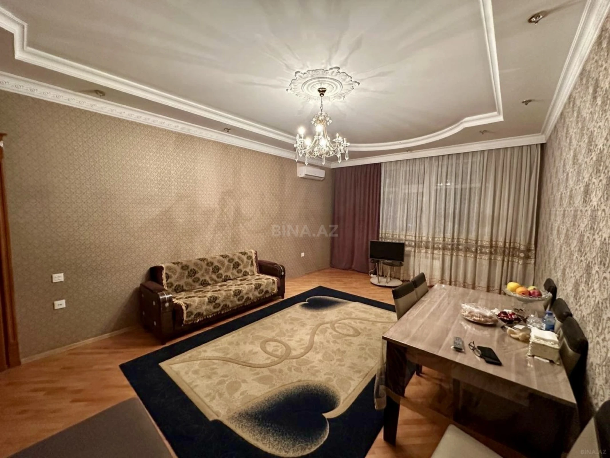 Satılır 2 otaqlı mənzil 98 m²