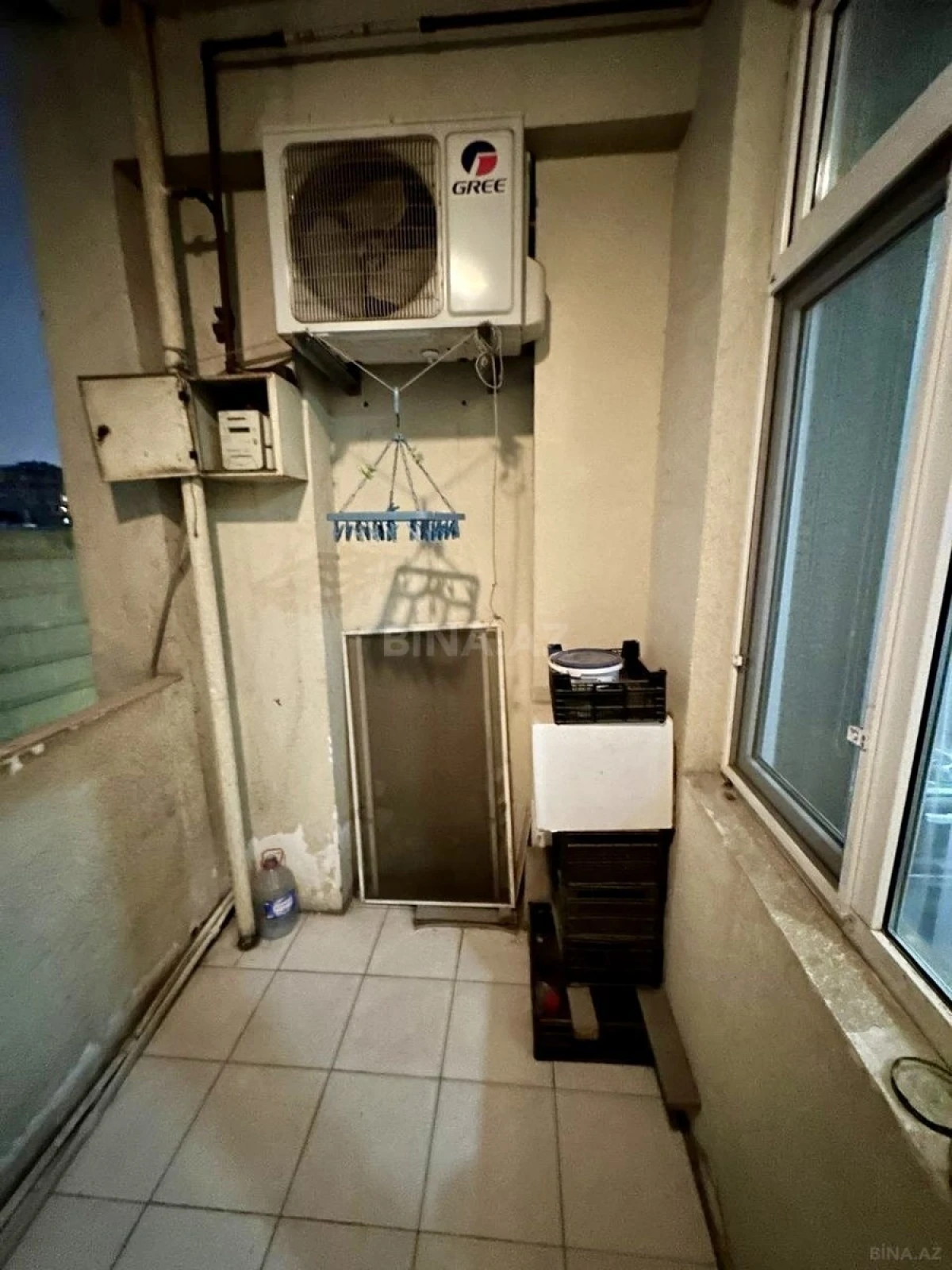 Satılır 2 otaqlı mənzil 98 m²