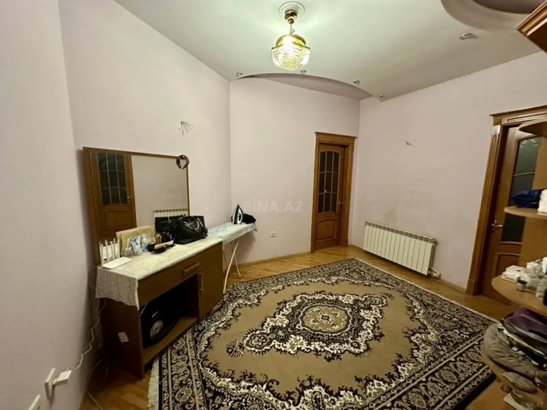Satılır 2 otaqlı mənzil 98 m²