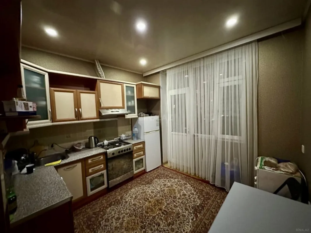 Satılır 2 otaqlı mənzil 98 m²