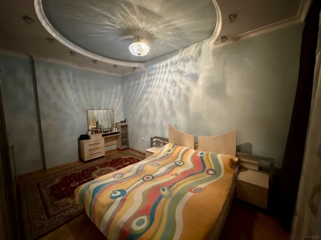 Satılır 2 otaqlı mənzil 98 m²