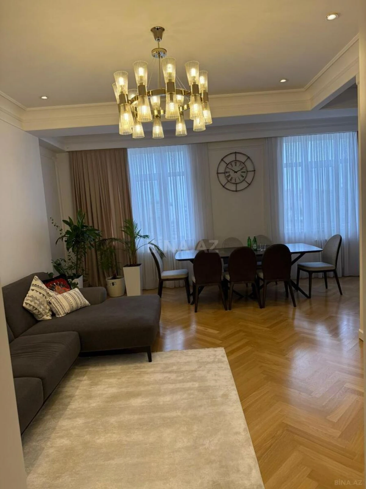 Satılır 3 otaqlı mənzil 110 m²