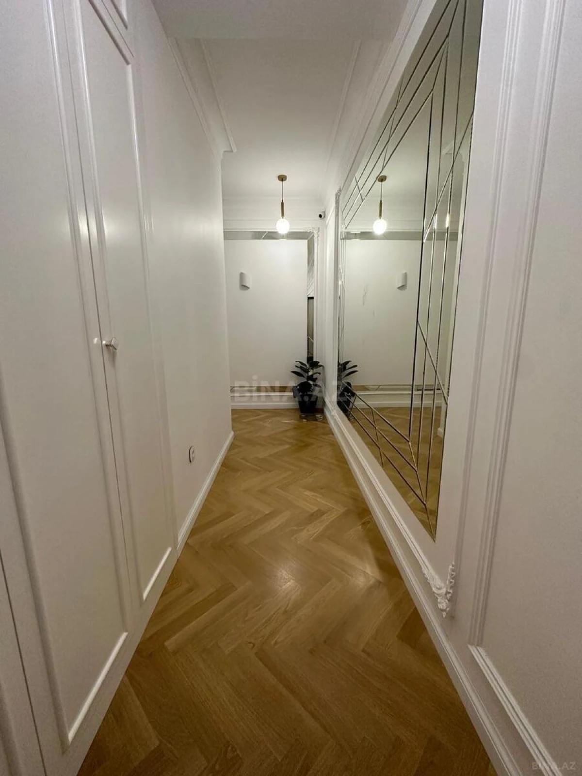 Satılır 3 otaqlı mənzil 110 m²