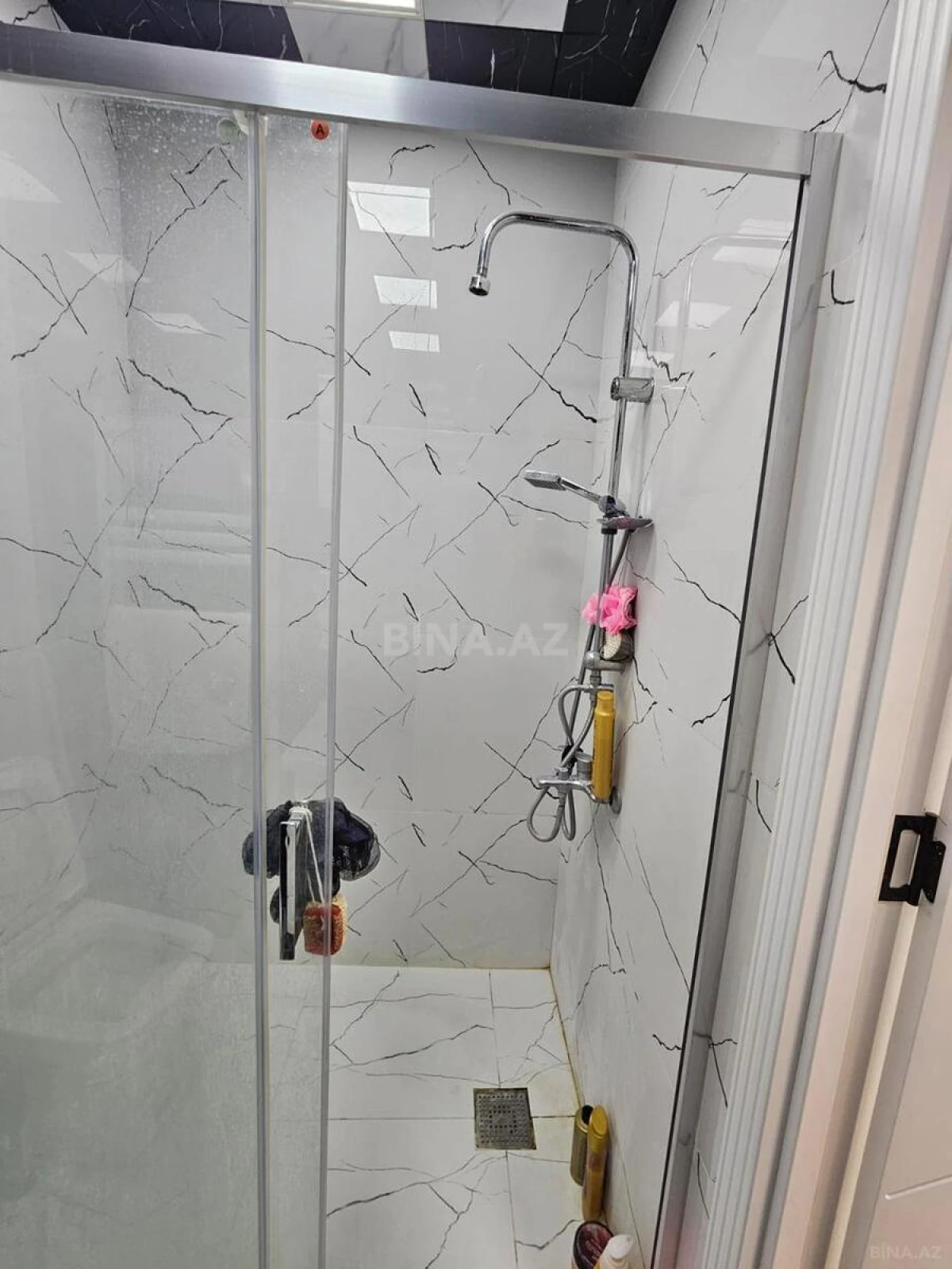 Satılır 2 otaqlı mənzil 67 m²