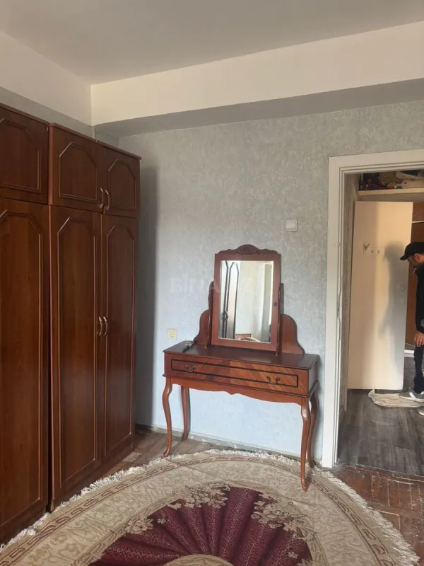 Kirayə verilir 2 otaqlı mənzil 90 m²