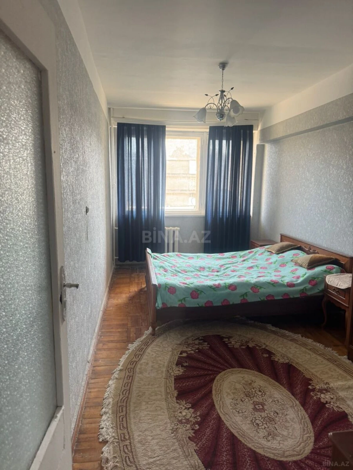 Kirayə verilir 2 otaqlı mənzil 90 m²