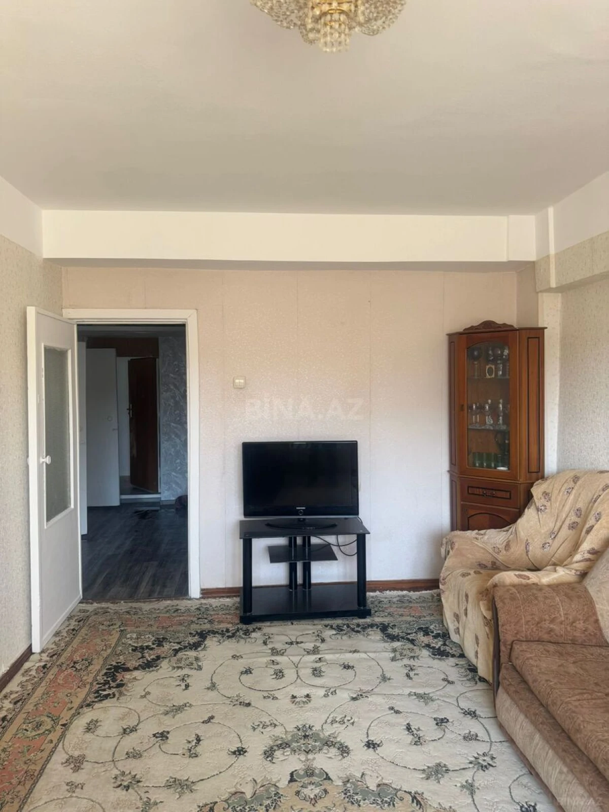 Kirayə verilir 2 otaqlı mənzil 90 m²