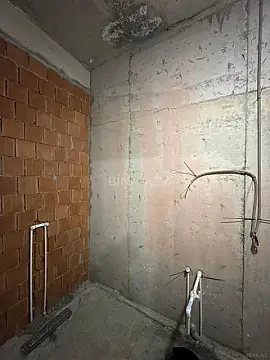 Satılır 2 otaqlı mənzil 72 m²