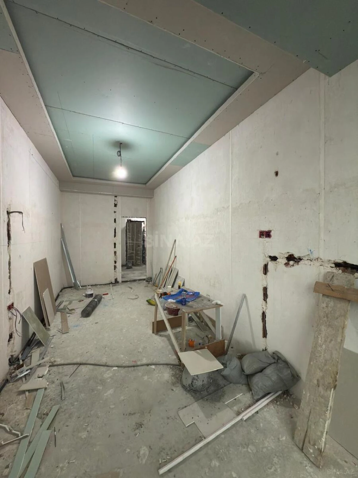 Satılır 2 otaqlı mənzil 72 m²