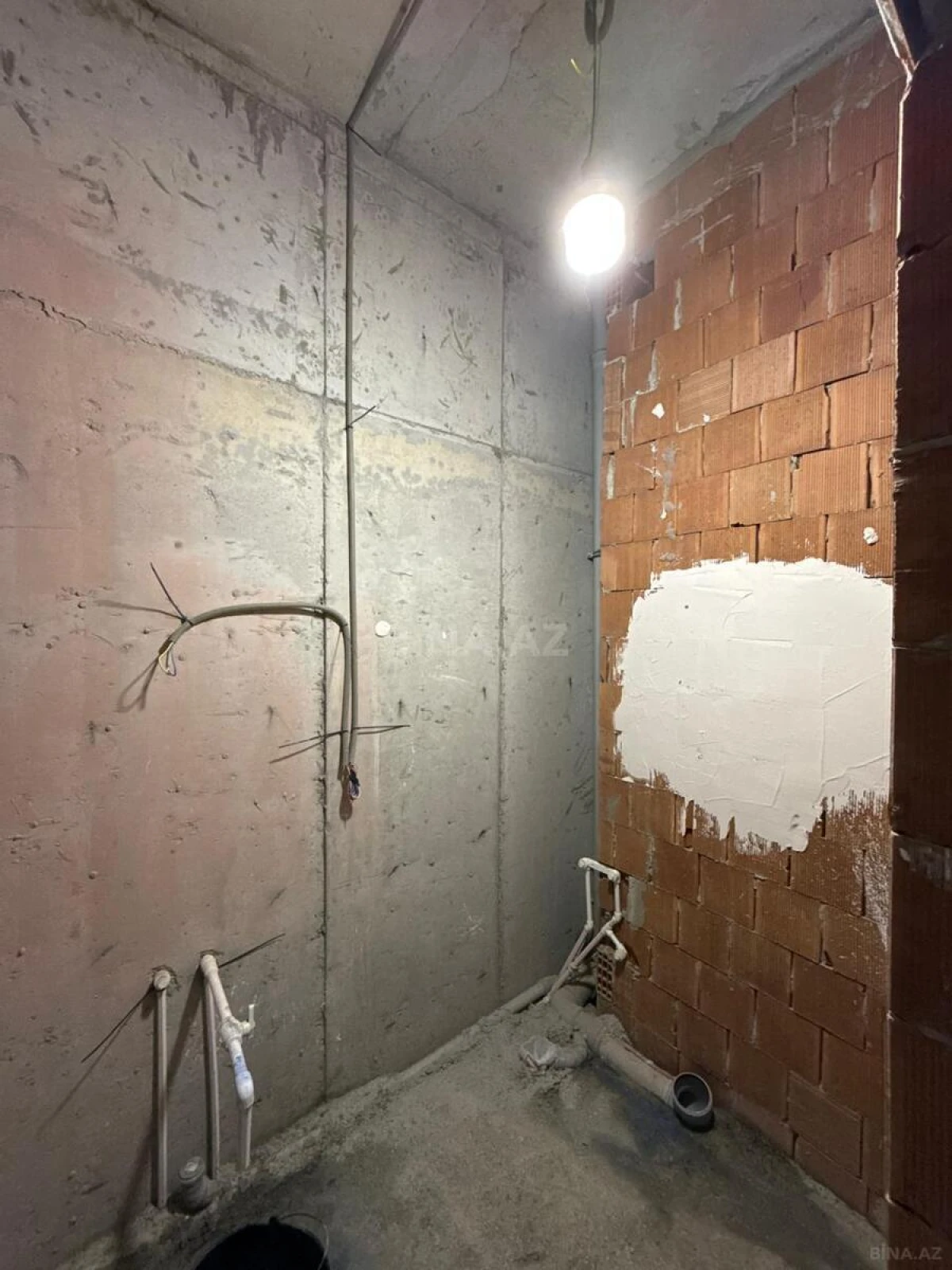 Satılır 2 otaqlı mənzil 72 m²