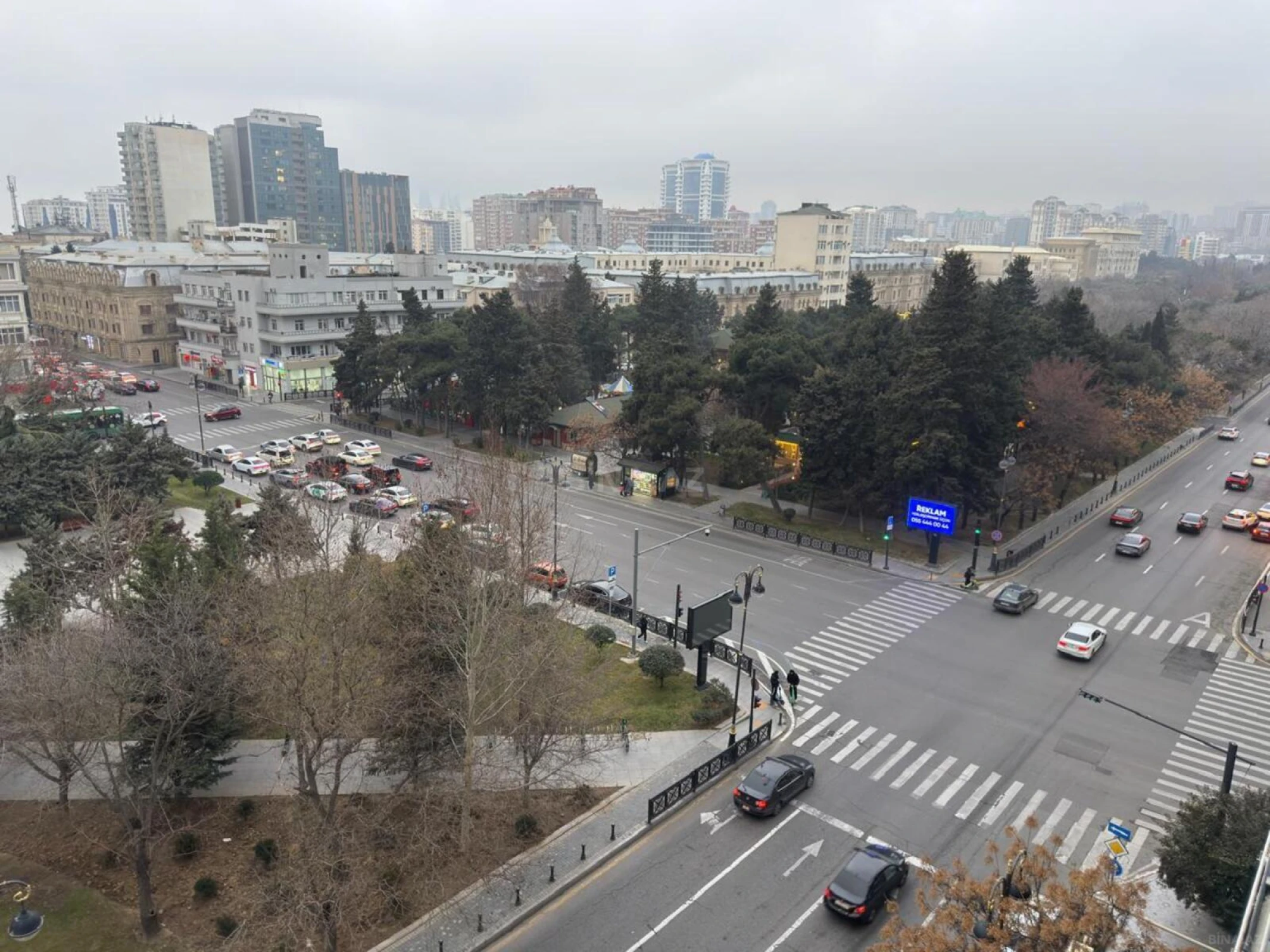 Satılır 2 otaqlı mənzil 72 m²