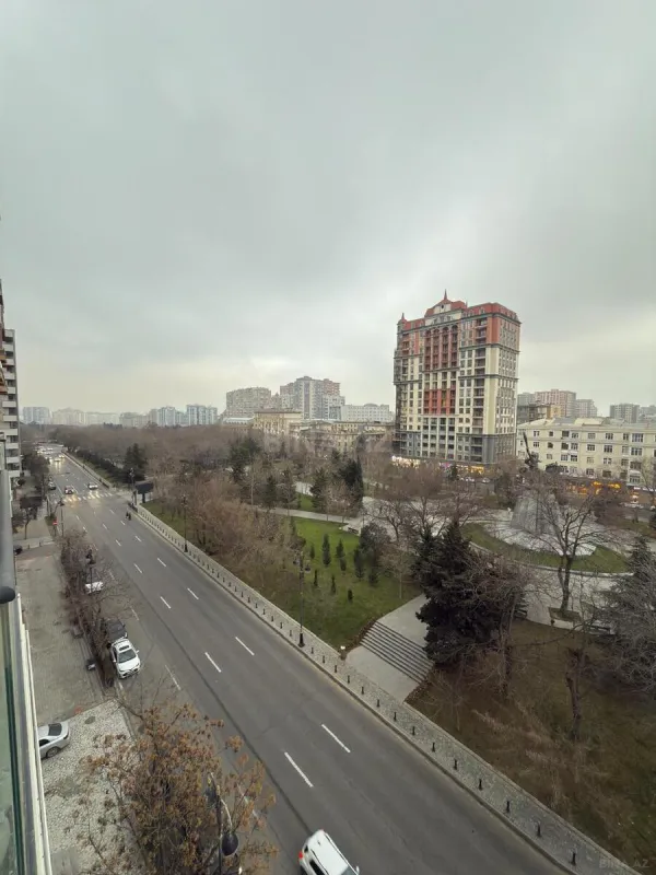 Satılır 2 otaqlı mənzil 72 m²