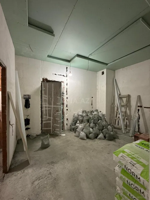 Satılır 2 otaqlı mənzil 72 m²