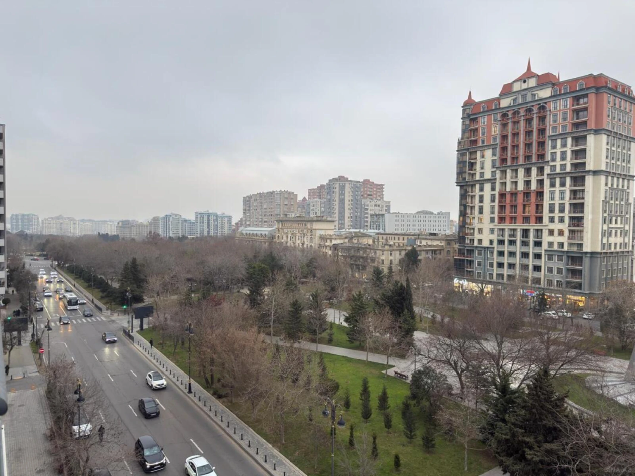 Satılır 2 otaqlı mənzil 72 m²