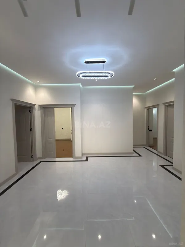 Satılır 3 otaqlı mənzil 148 m²