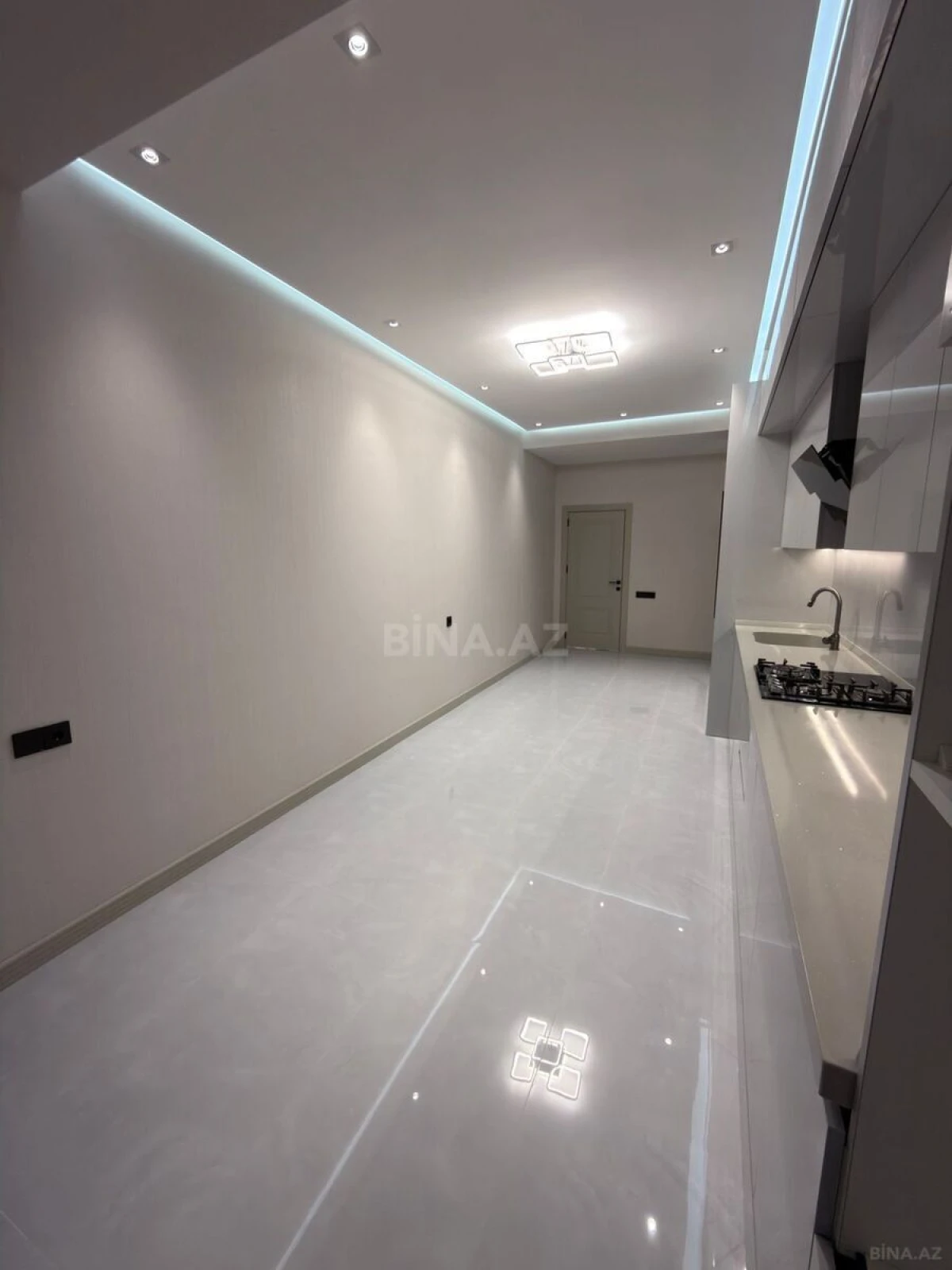 Satılır 3 otaqlı mənzil 148 m²