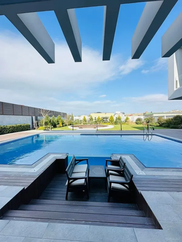 Kirayə verilir 6 otaqlı həyət evi 500 m²