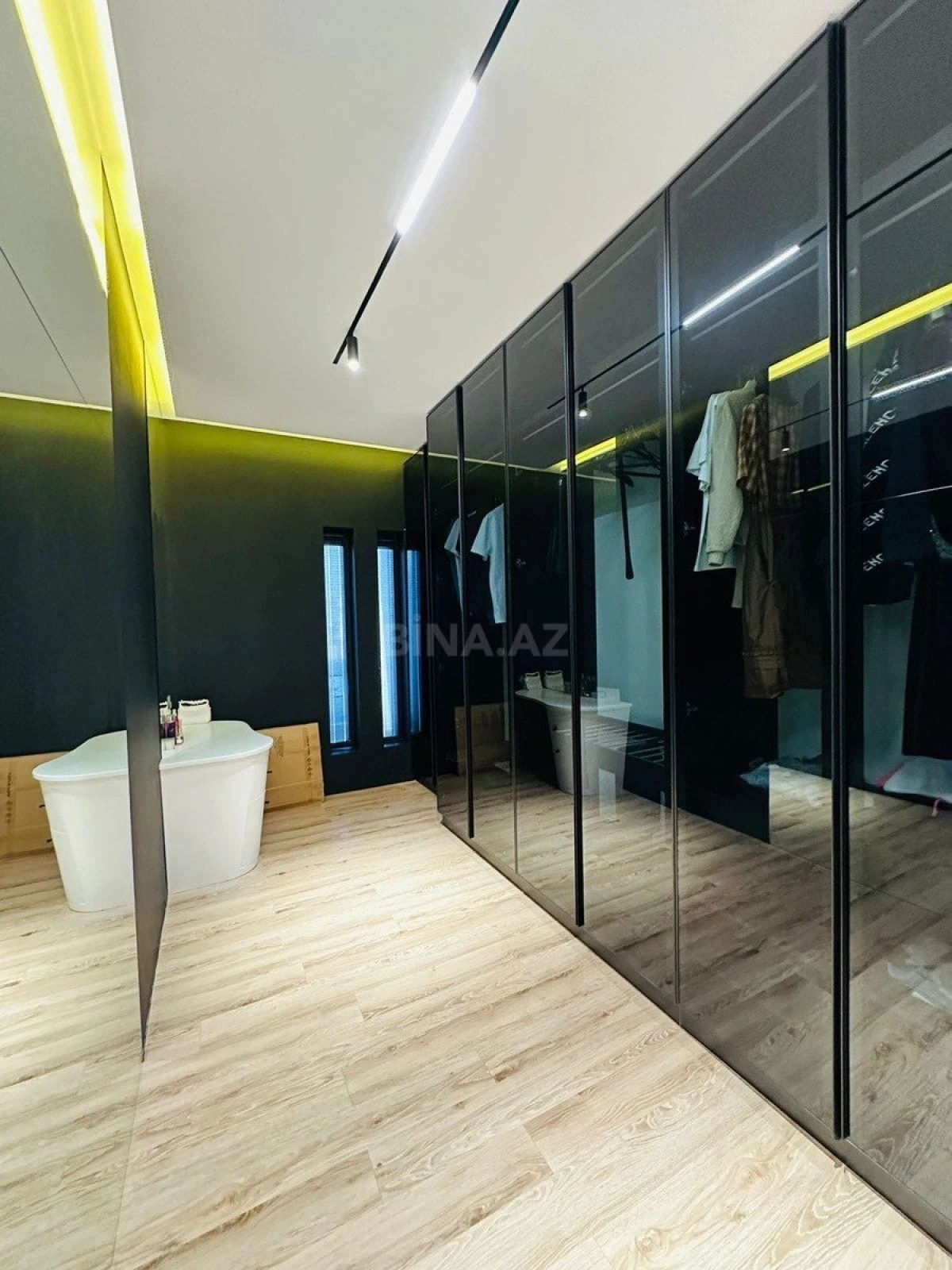 Kirayə verilir 6 otaqlı həyət evi 500 m²