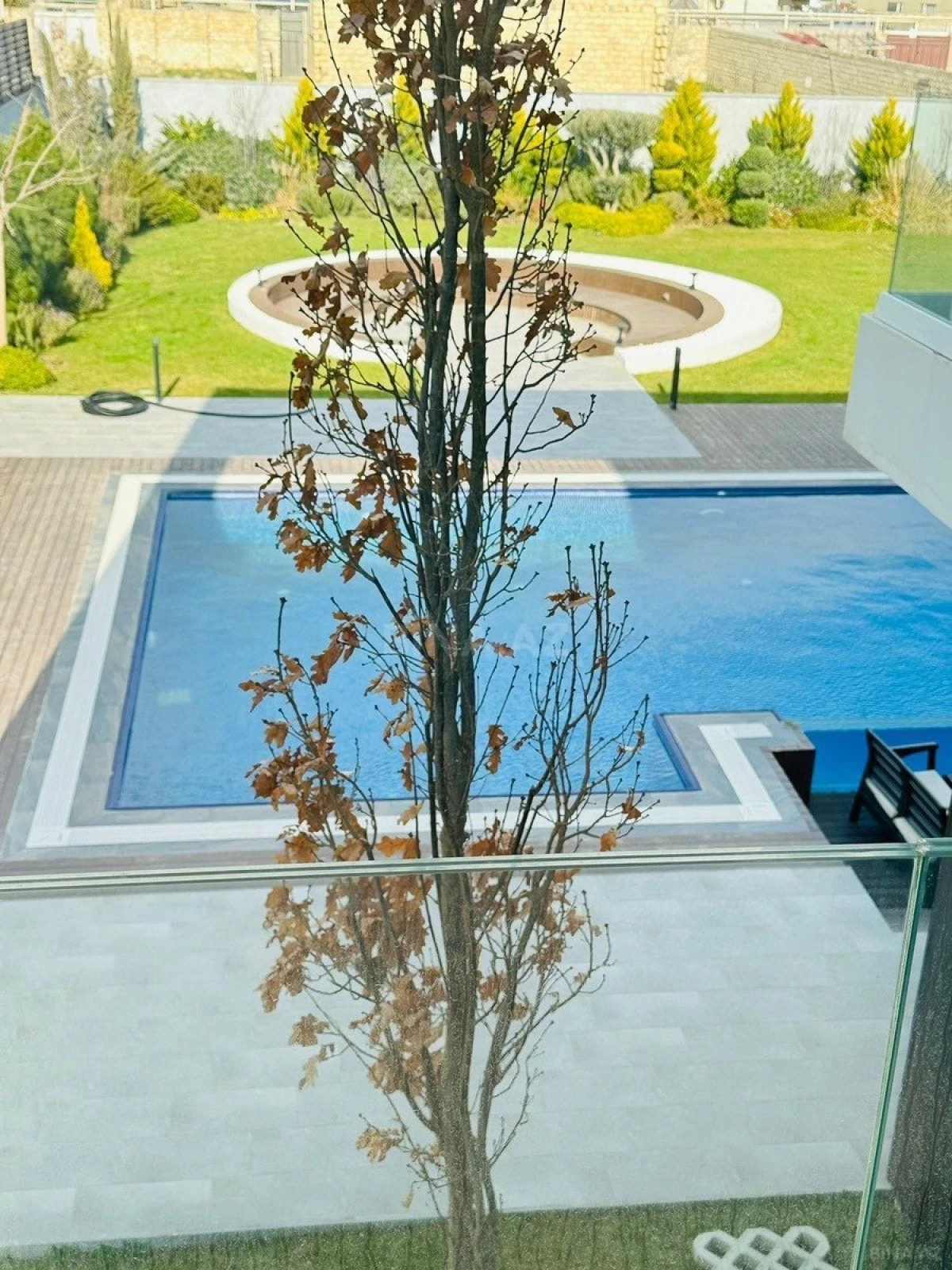 Kirayə verilir 6 otaqlı həyət evi 500 m²