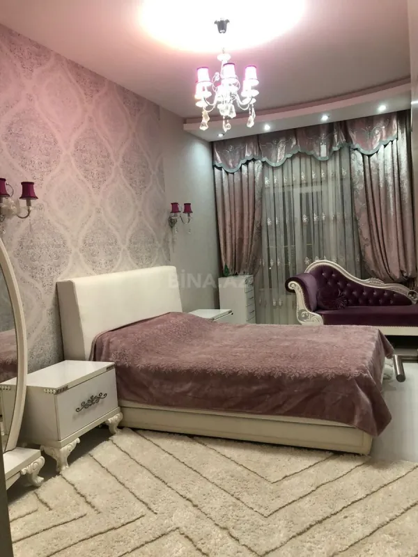 Kirayə verilir 4 otaqlı mənzil 200 m²