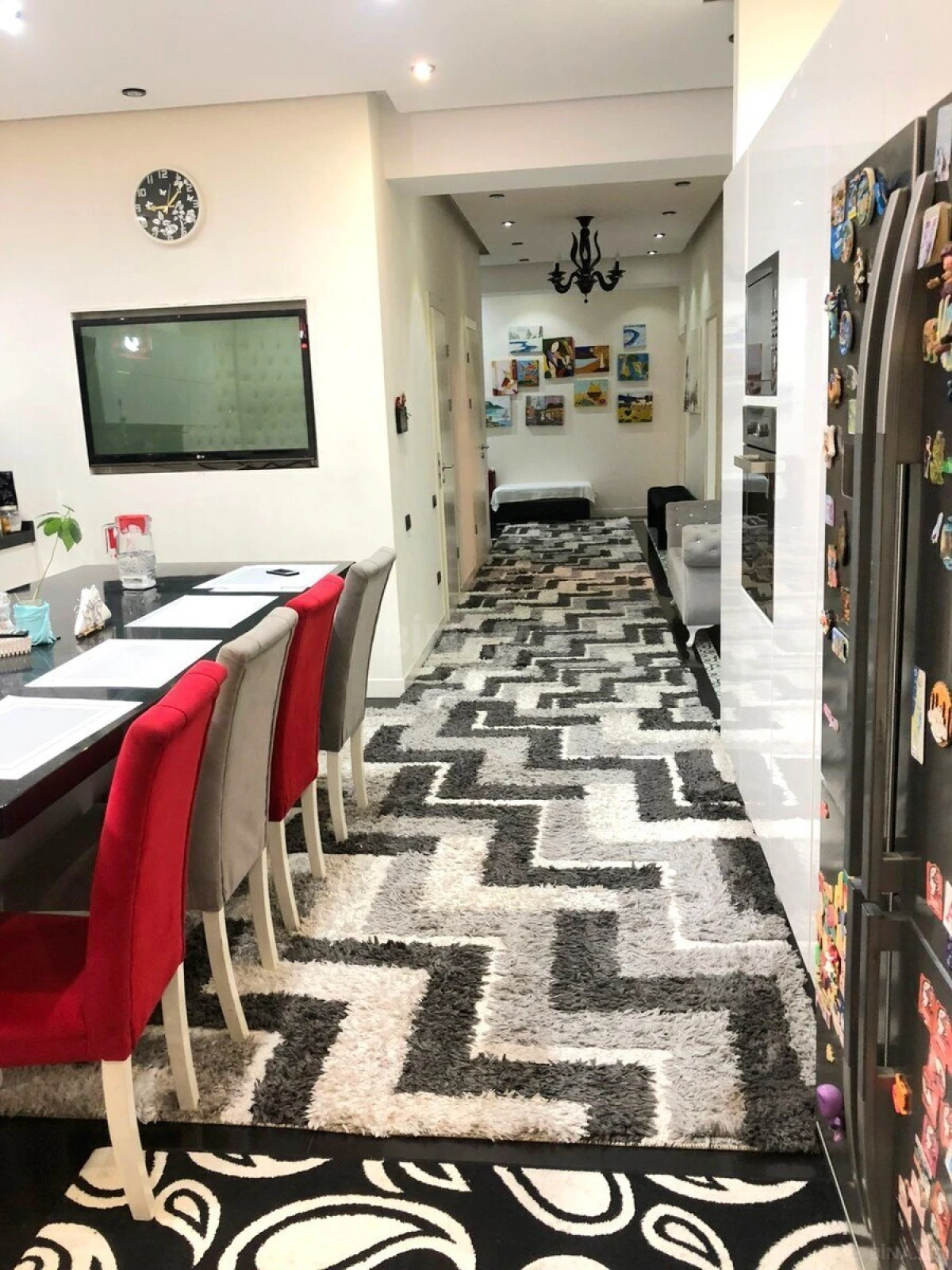 Kirayə verilir 4 otaqlı mənzil 200 m²