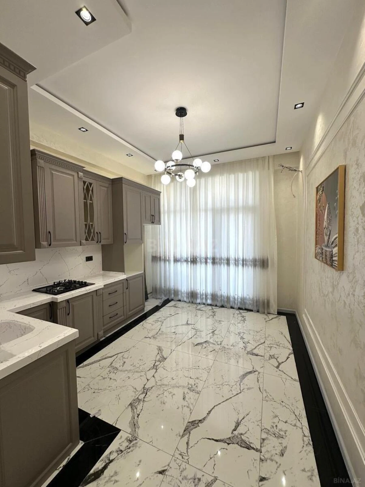 Satılır 3 otaqlı mənzil 115 m²