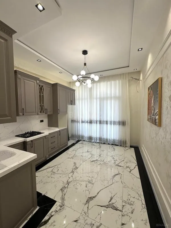 Satılır 3 otaqlı mənzil 115 m²