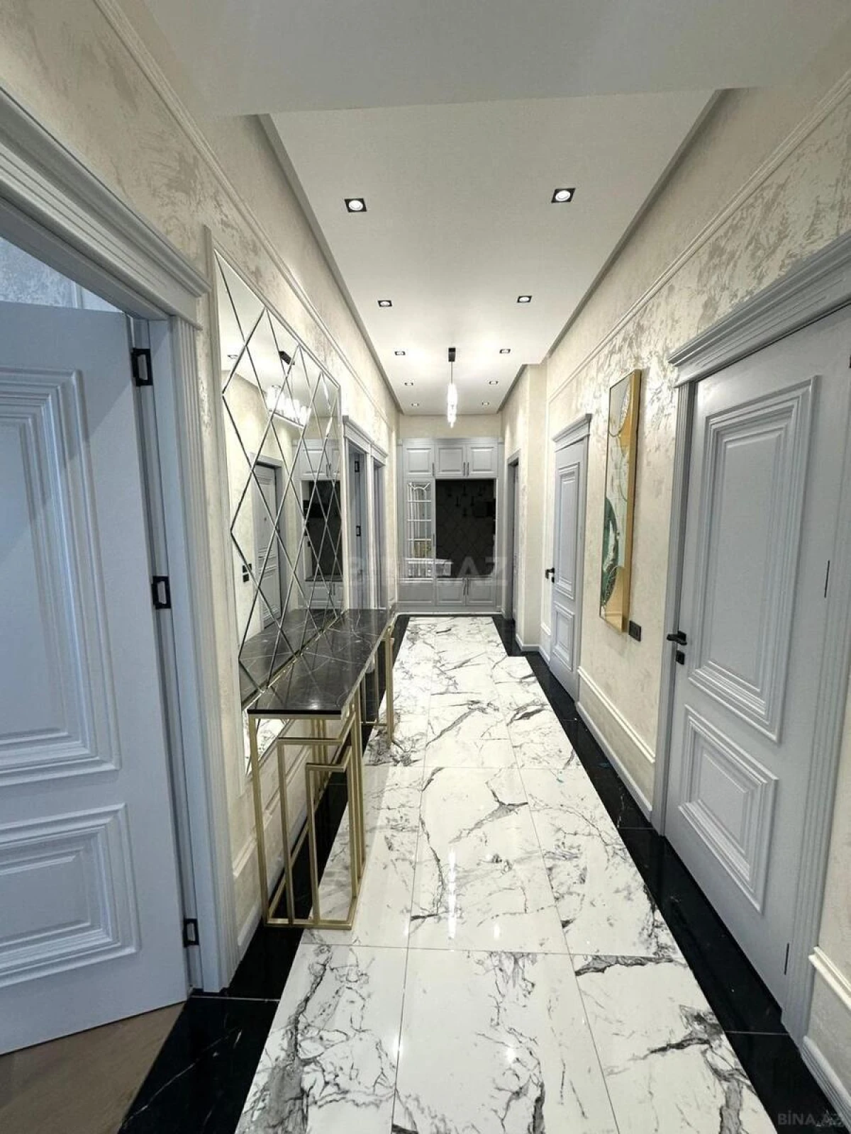 Satılır 3 otaqlı mənzil 115 m²