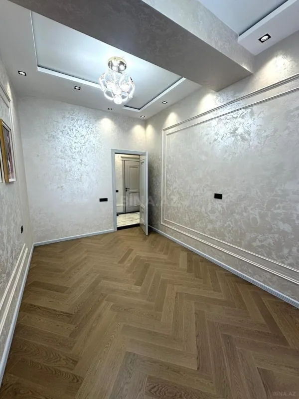Satılır 3 otaqlı mənzil 115 m²