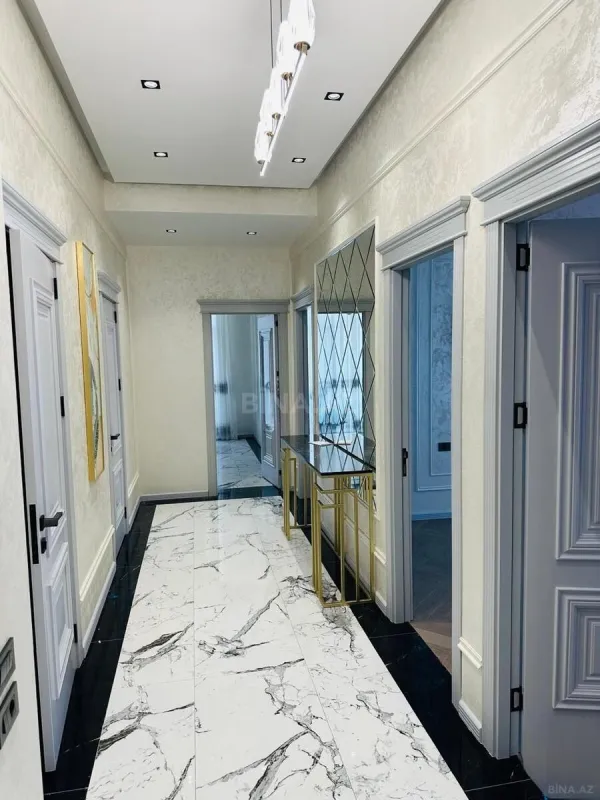 Satılır 3 otaqlı mənzil 115 m²
