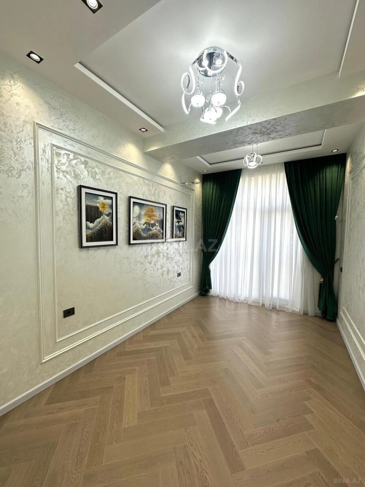 Satılır 3 otaqlı mənzil 115 m²