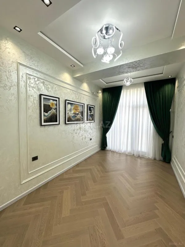 Satılır 3 otaqlı mənzil 115 m²