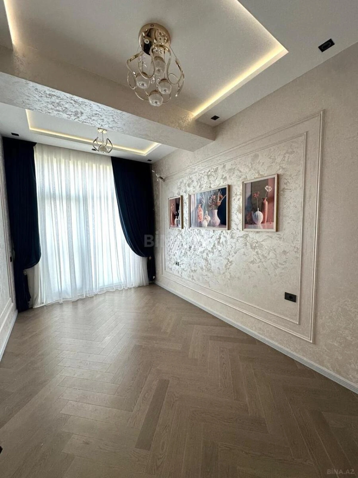 Satılır 3 otaqlı mənzil 115 m²