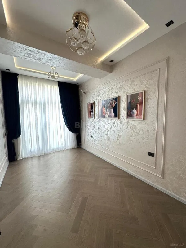 Satılır 3 otaqlı mənzil 115 m²