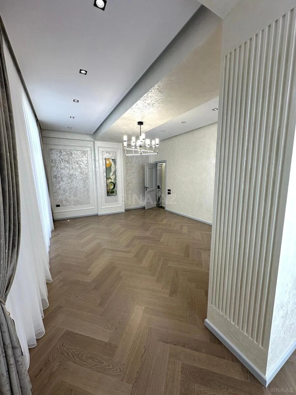 Satılır 3 otaqlı mənzil 115 m²