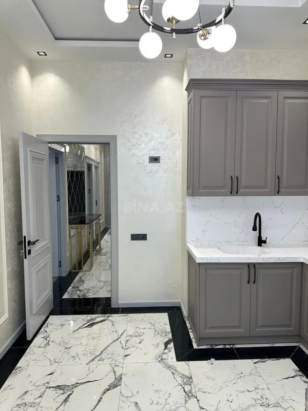 Satılır 3 otaqlı mənzil 115 m²