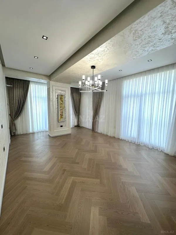 Satılır 3 otaqlı mənzil 115 m²