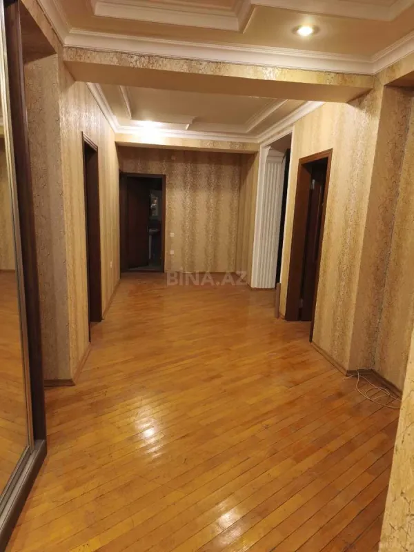 Kirayə verilir 3 otaqlı mənzil 150 m²