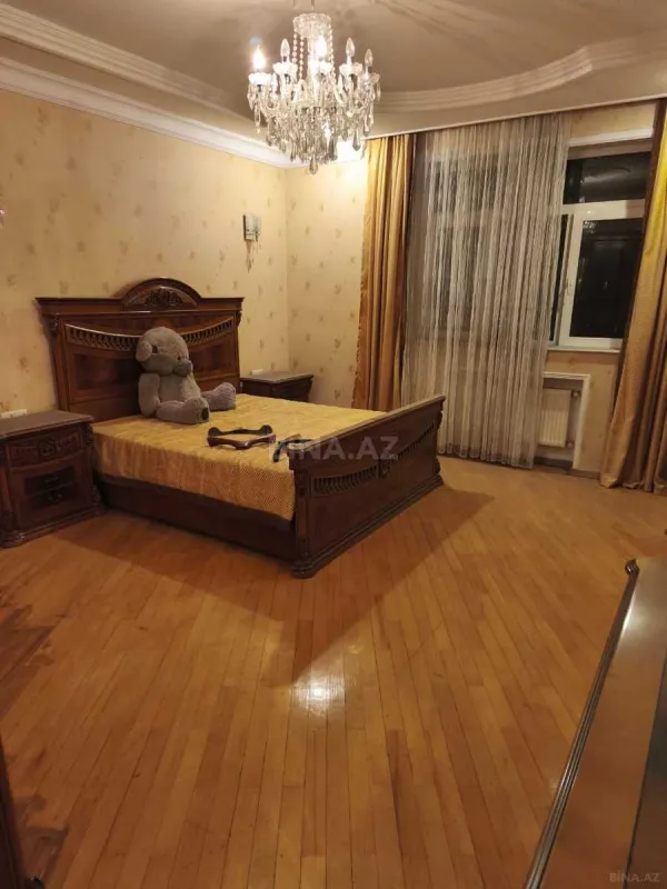 Kirayə verilir 3 otaqlı mənzil 150 m²