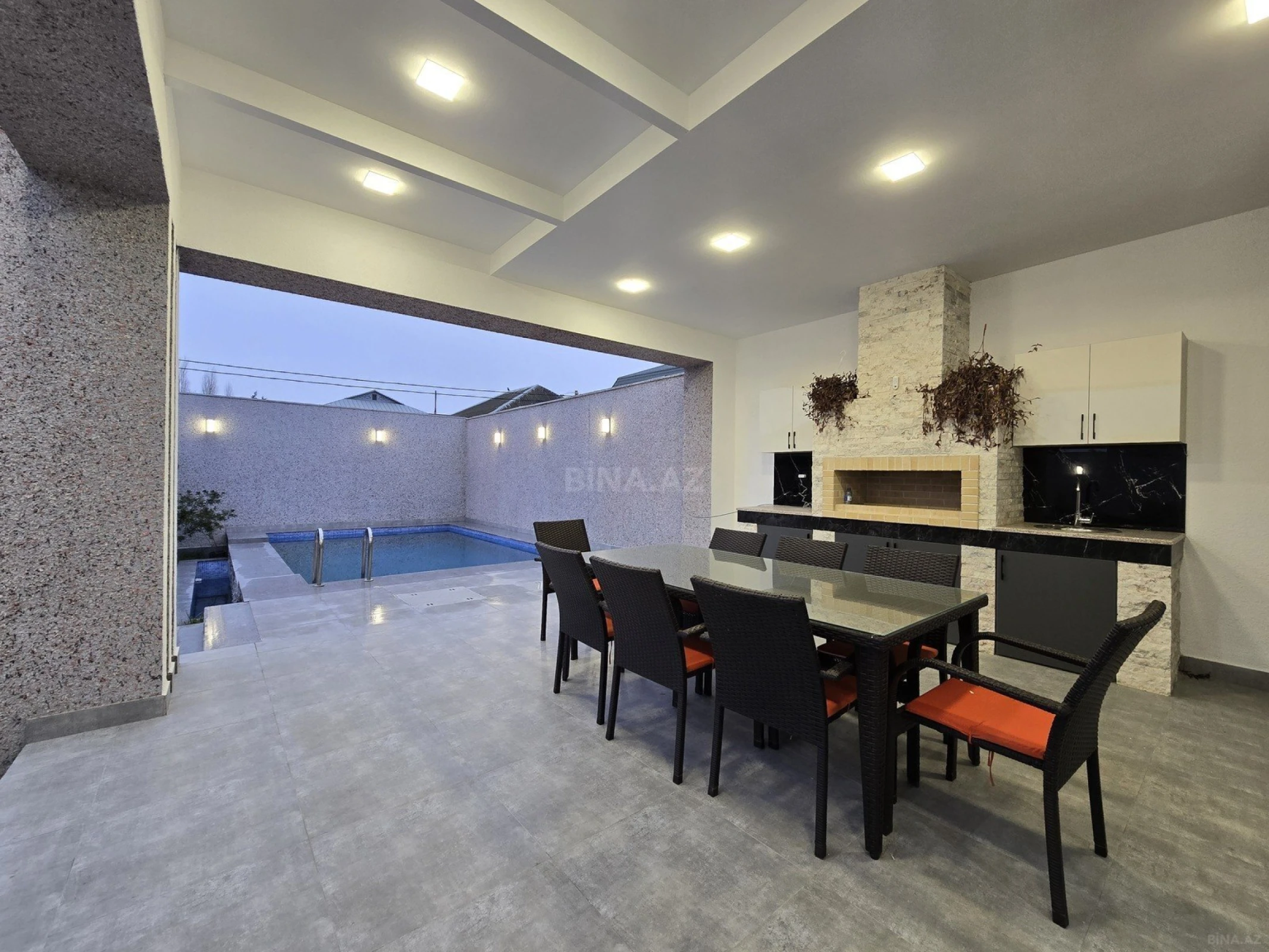 Satılır 4 otaqlı həyət evi 180 m²