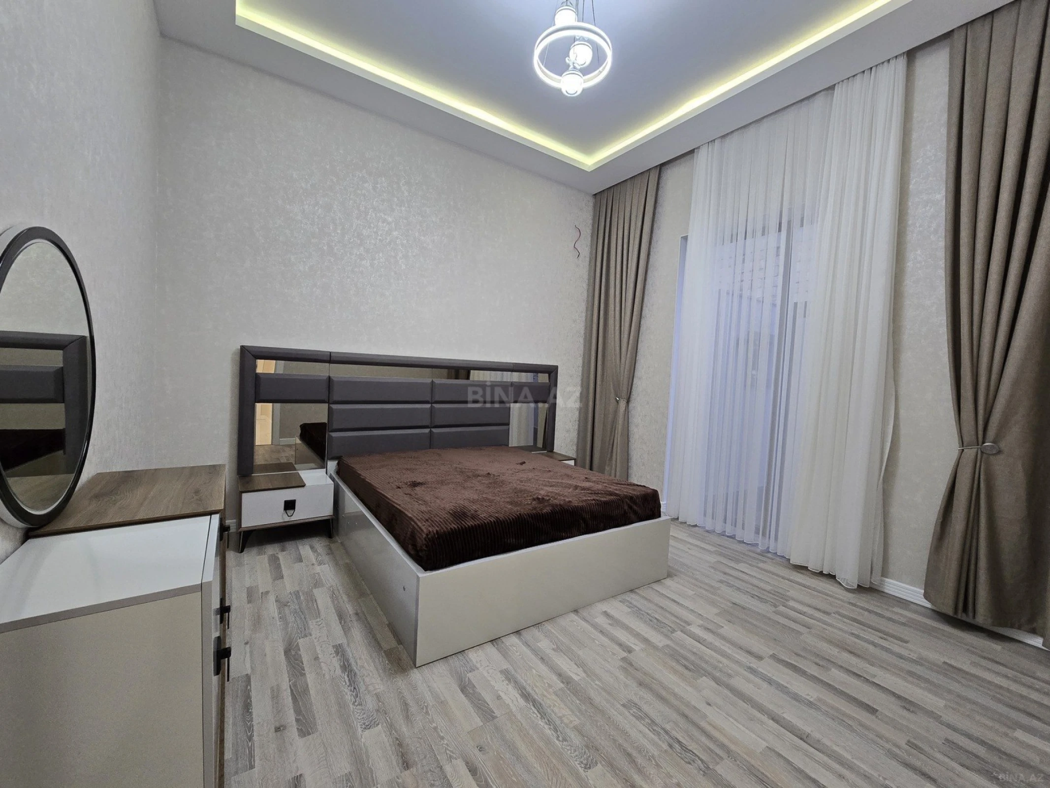 Satılır 4 otaqlı həyət evi 180 m²
