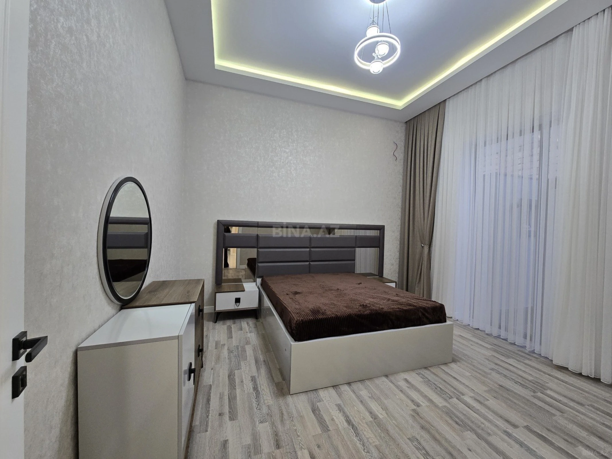 Satılır 4 otaqlı həyət evi 180 m²