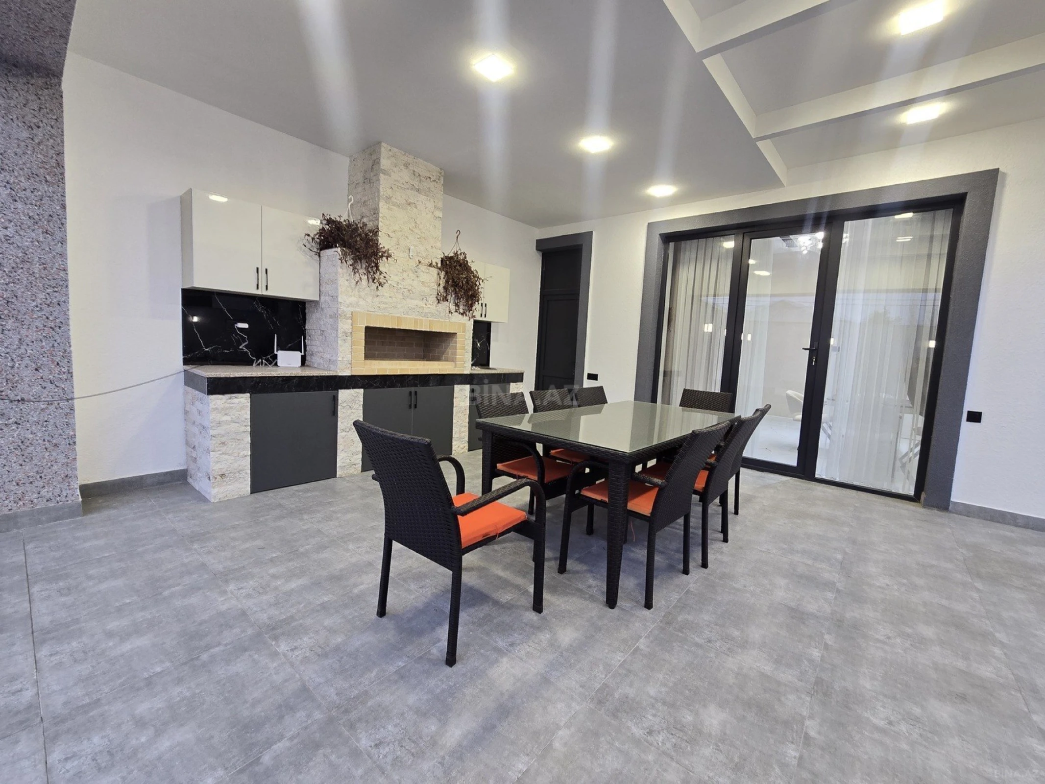 Satılır 4 otaqlı həyət evi 180 m²