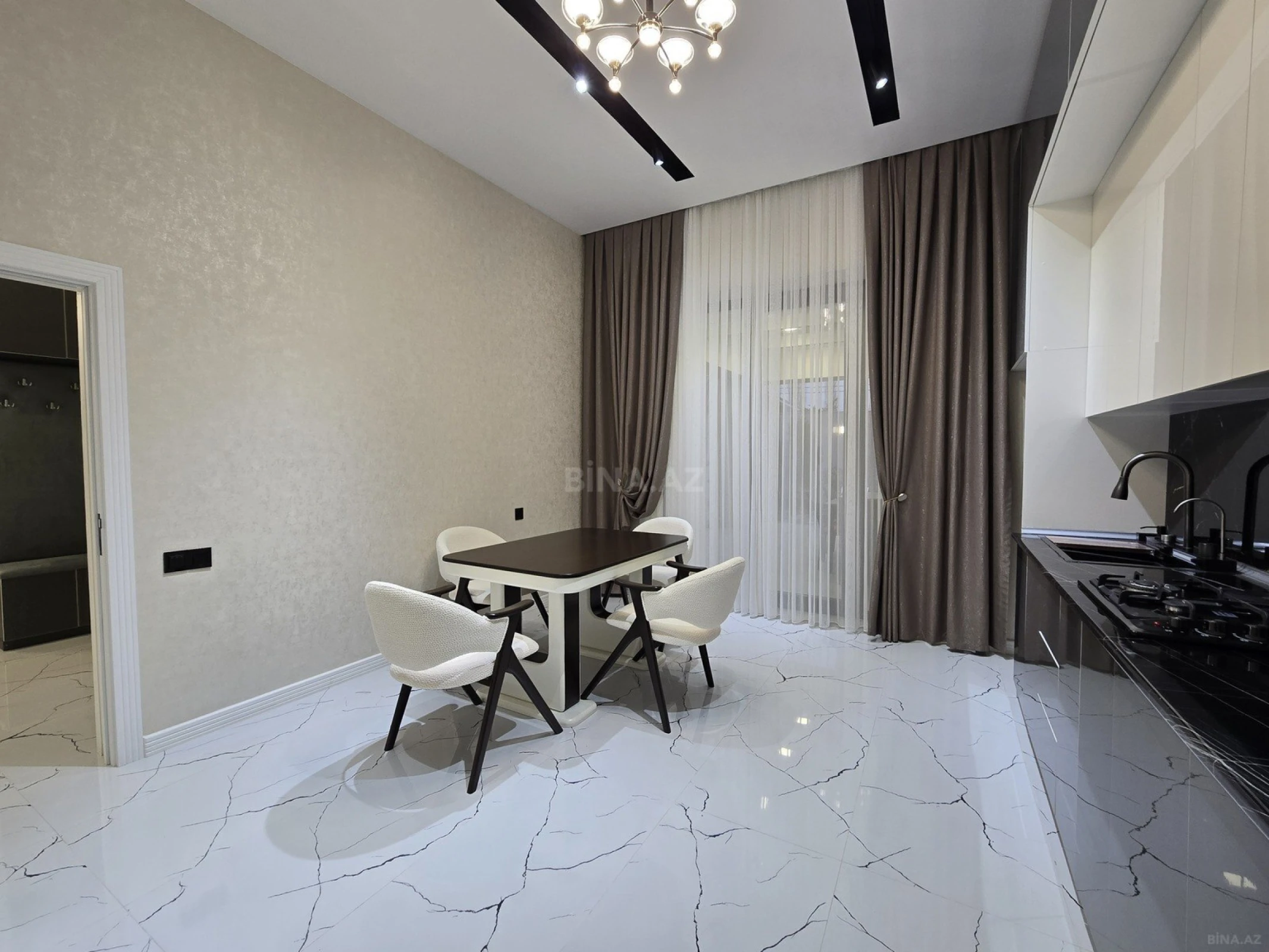 Satılır 4 otaqlı həyət evi 180 m²