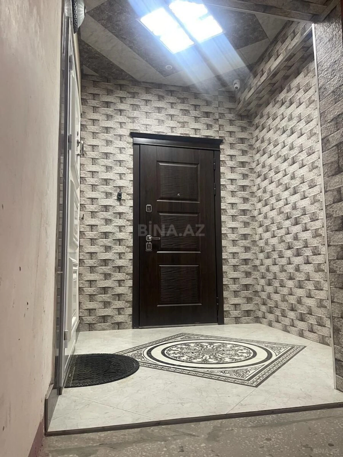 Satılır 3 otaqlı mənzil 97 m²