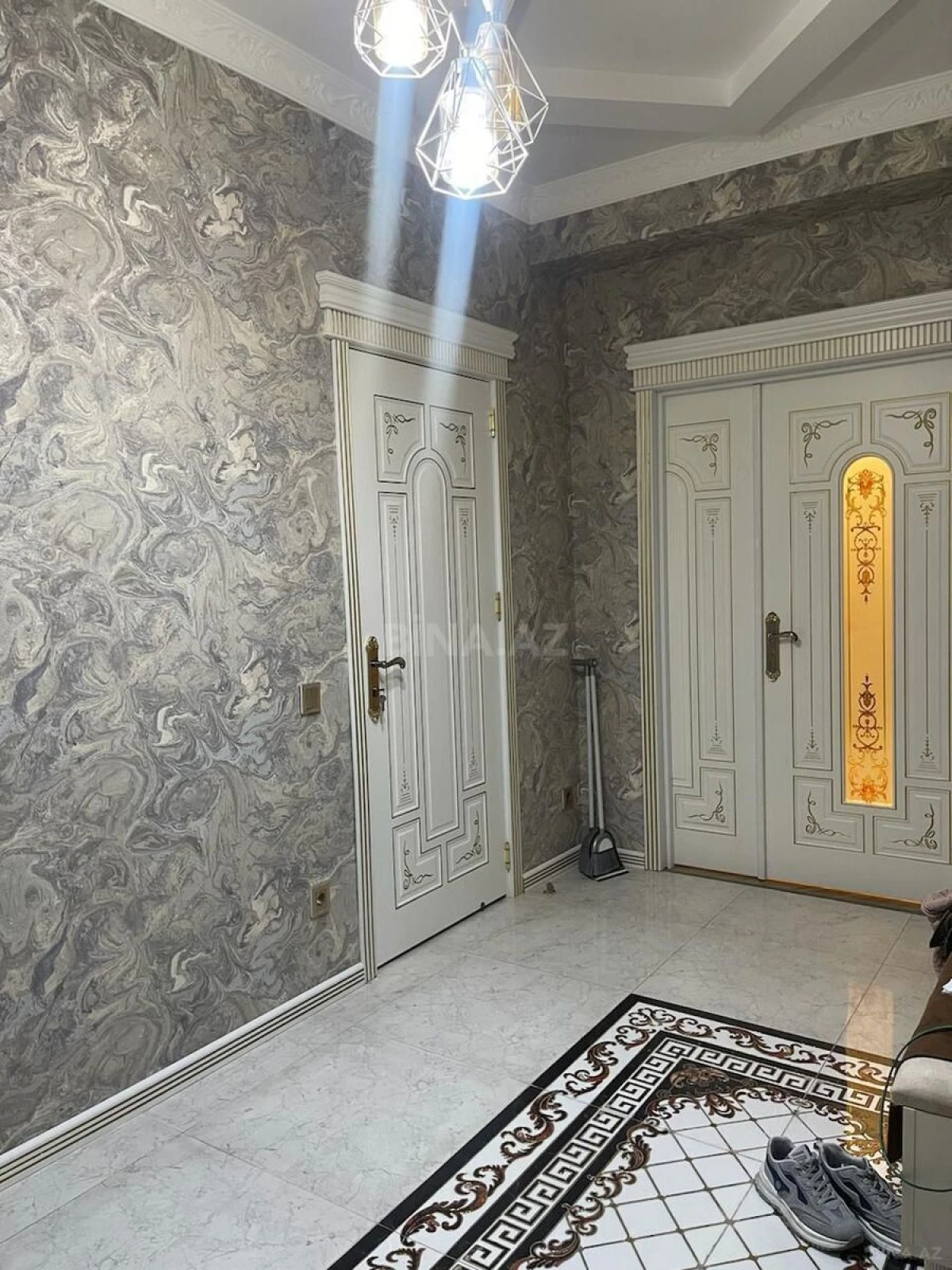 Satılır 3 otaqlı mənzil 97 m²