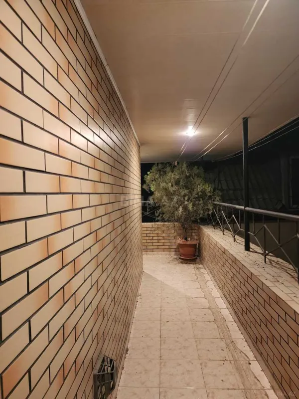 Kirayə verilir 5 otaqlı mənzil 200 m²