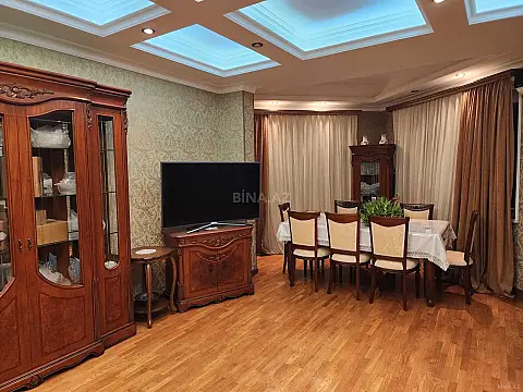 Kirayə verilir 5 otaqlı mənzil 200 m²