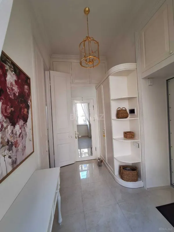 Kirayə verilir 2 otaqlı mənzil 70 m²