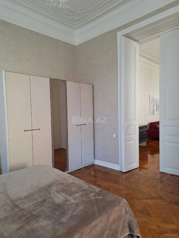 Kirayə verilir 2 otaqlı mənzil 70 m²